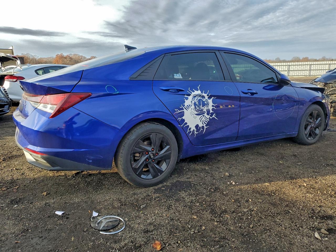 Hyundai ELANTRA Sel Image 4