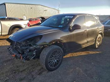  Salvage Porsche Cayenne