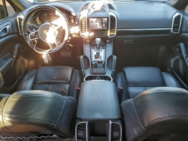 Porsche Cayenne Image 12