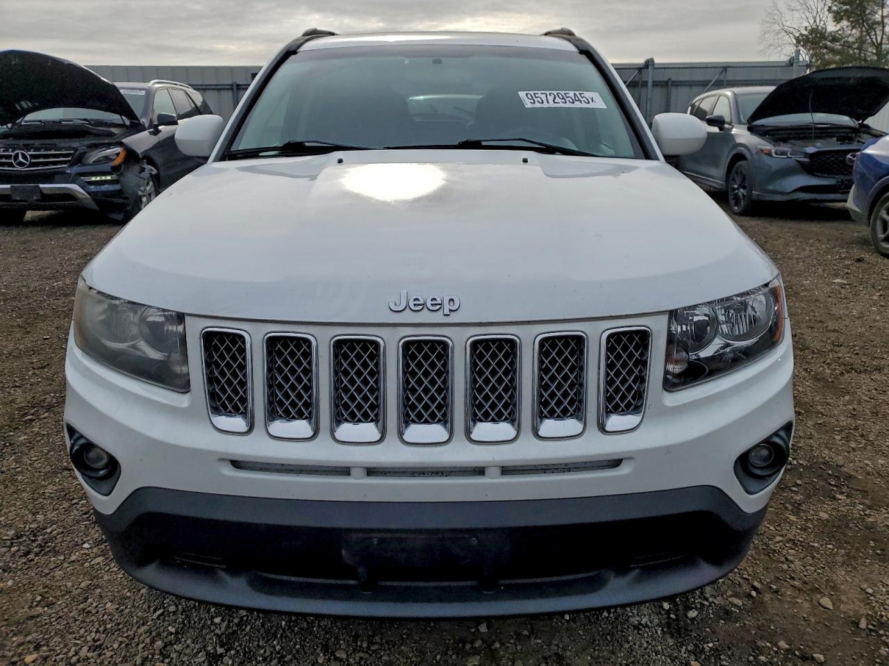 Jeep Compass Latitude Image 9
