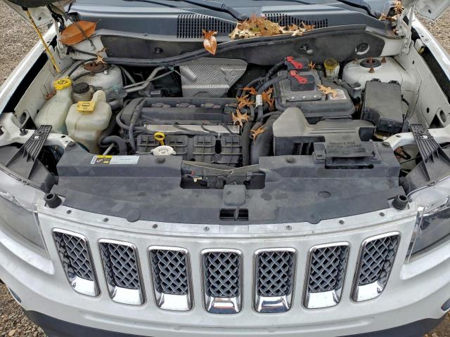 Jeep Compass Latitude Image 8