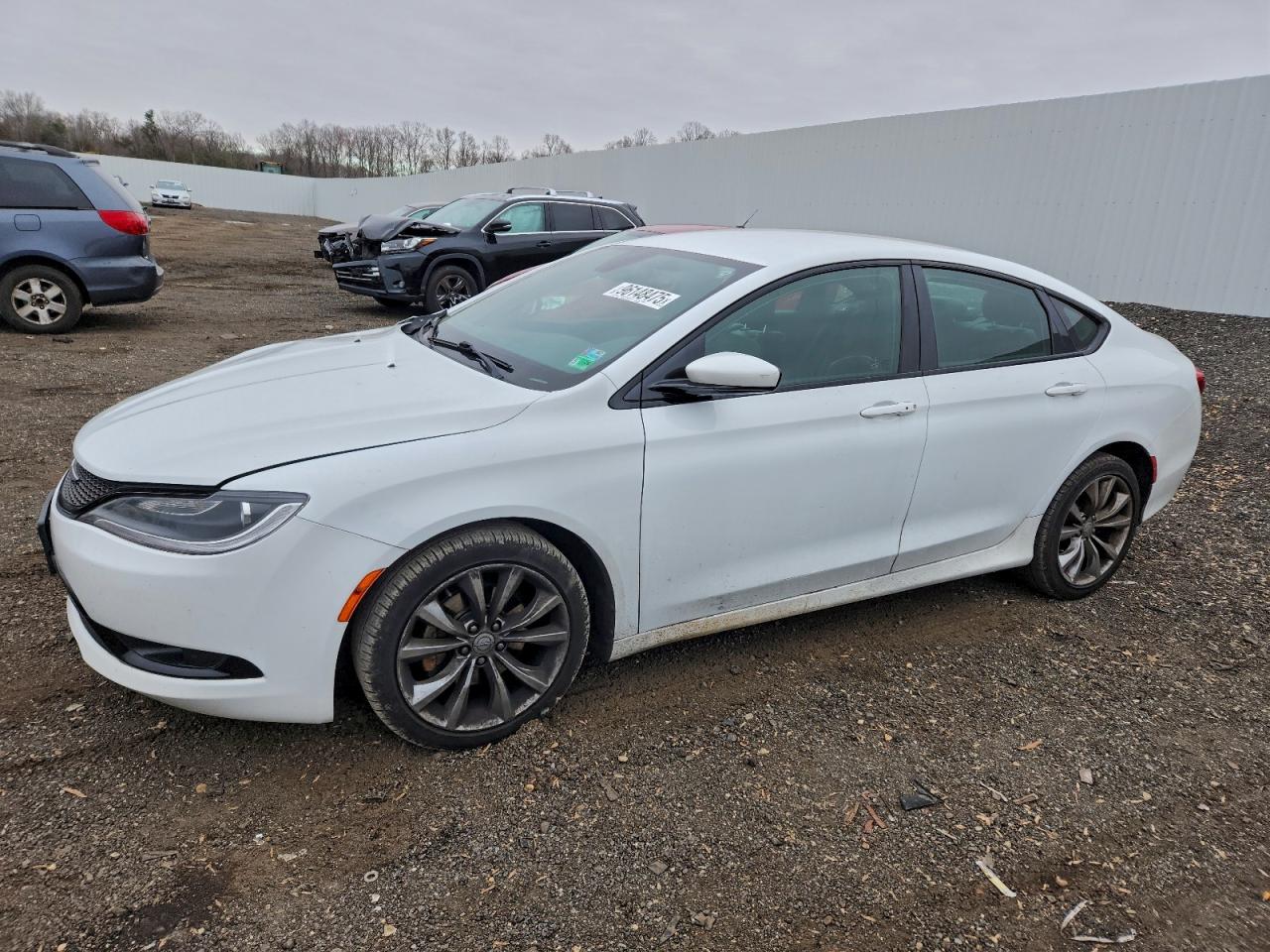 Chrysler 200 S Image 1