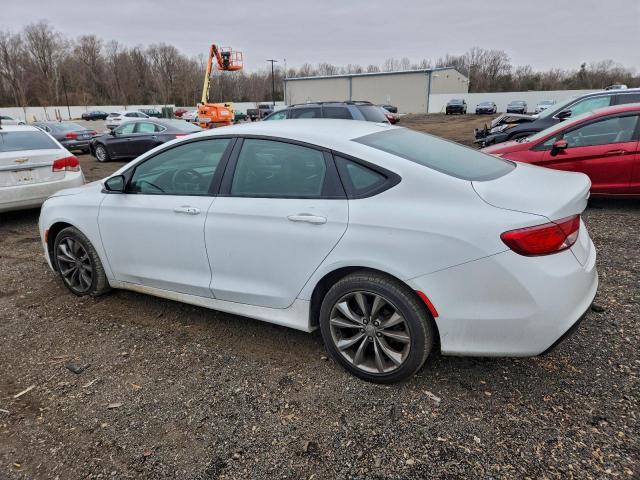 Chrysler 200 S Image 2