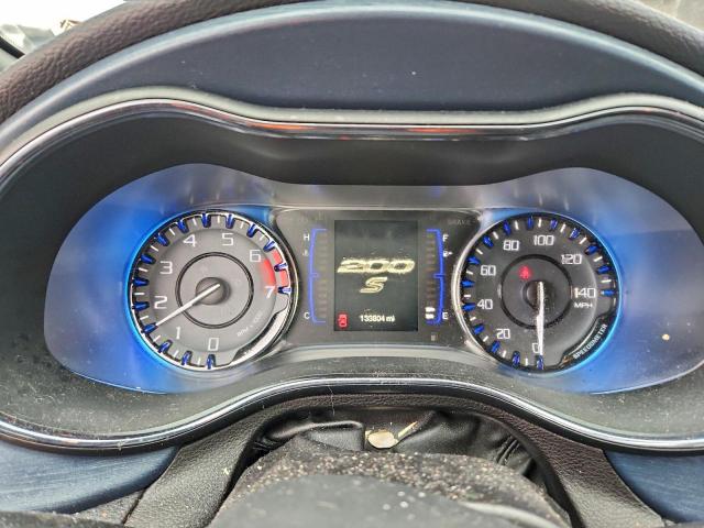Chrysler 200 S Image 6