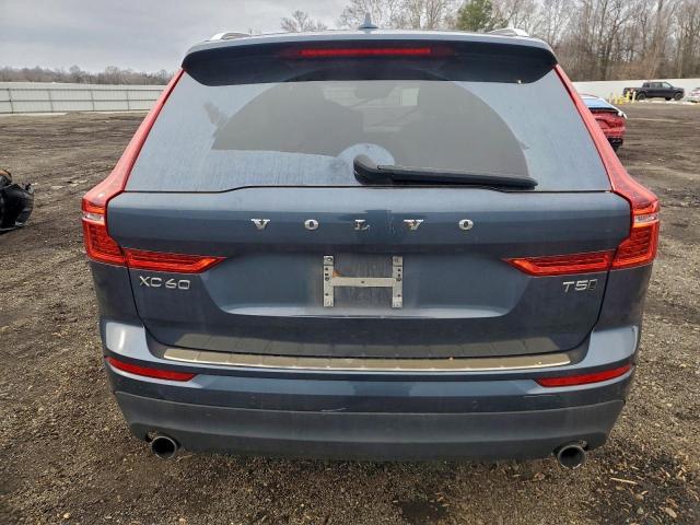 Volvo XC60 T5 Momentum Image 5