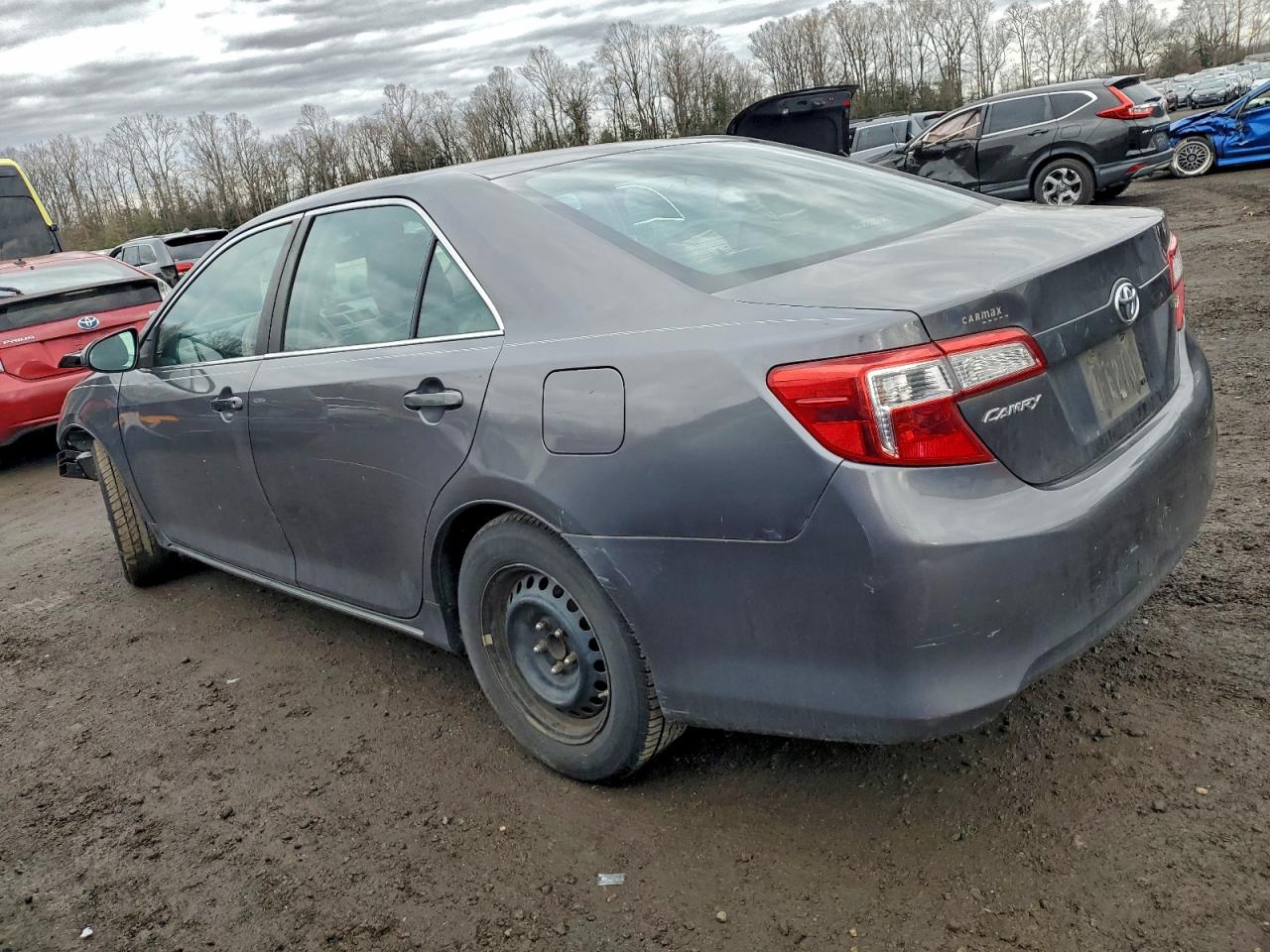 Toyota Camry L Image 4