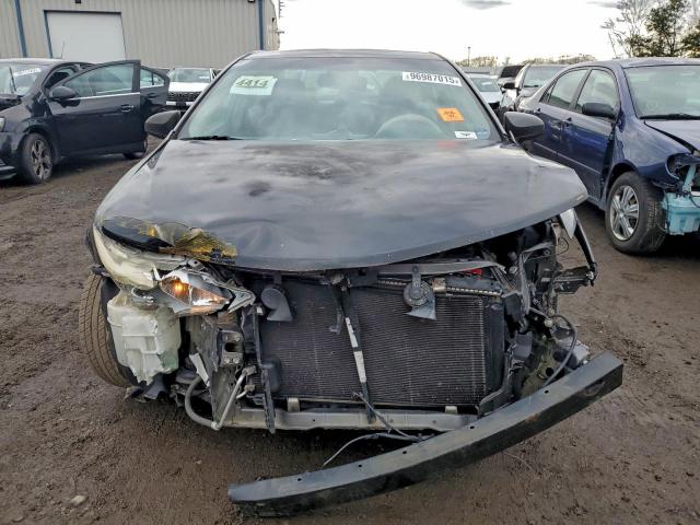 Toyota Camry L Image 8