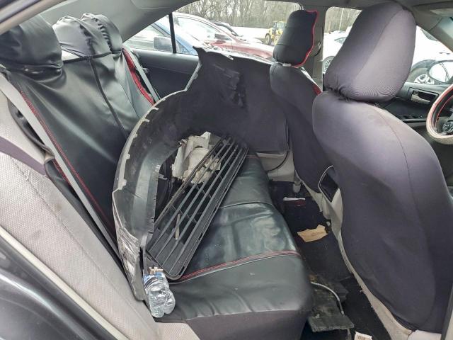 Toyota Camry L Image 5