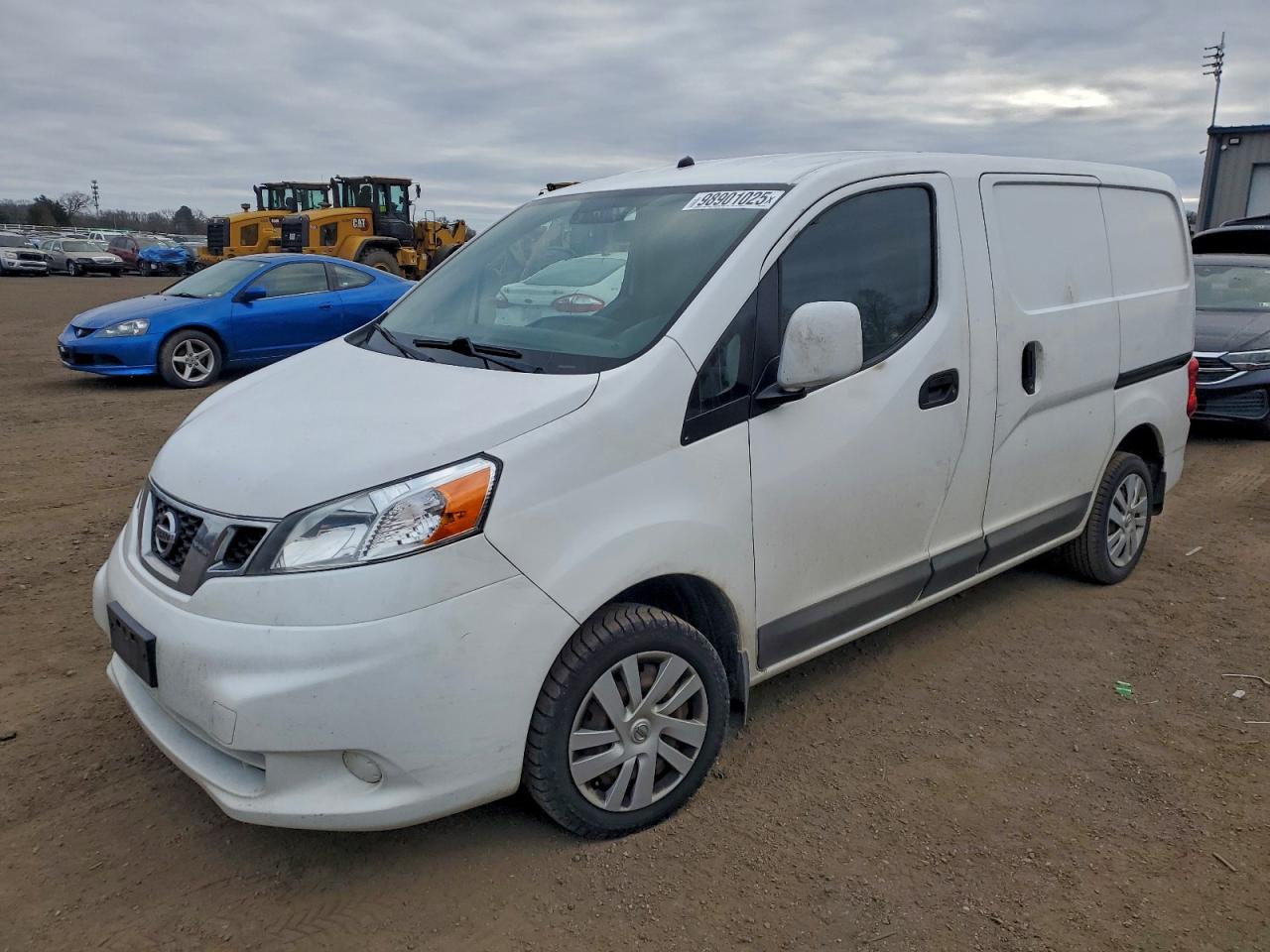 Nissan Nv 2.5s Image 1