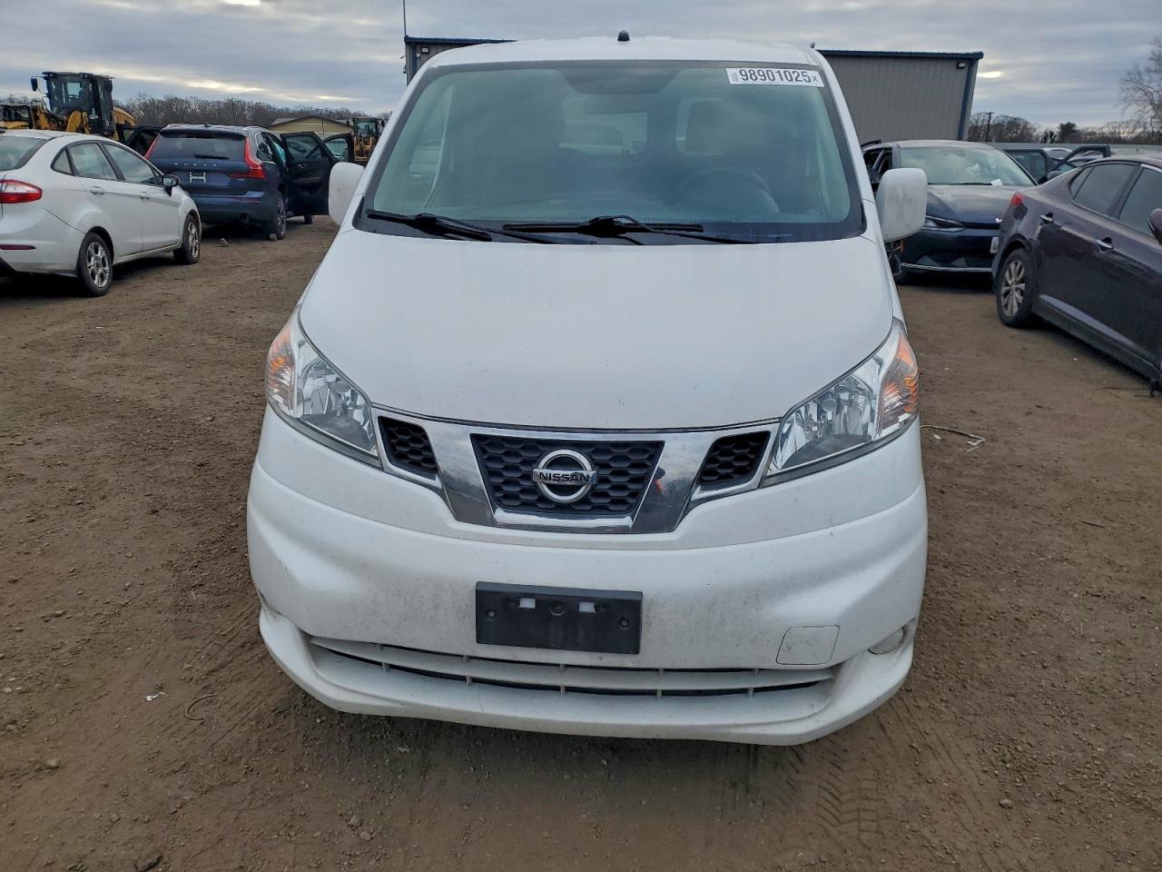 Nissan Nv 2.5s Image 6