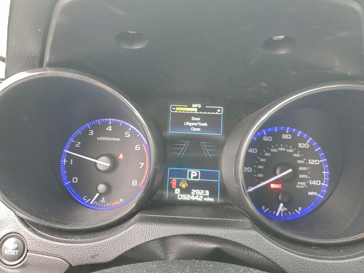 Subaru Legacy 2.5i Premium Image 6