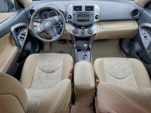 Toyota RAV4 Image 11