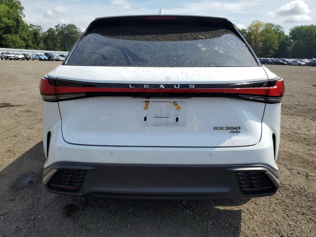 Lexus RX 350 Base Image 11