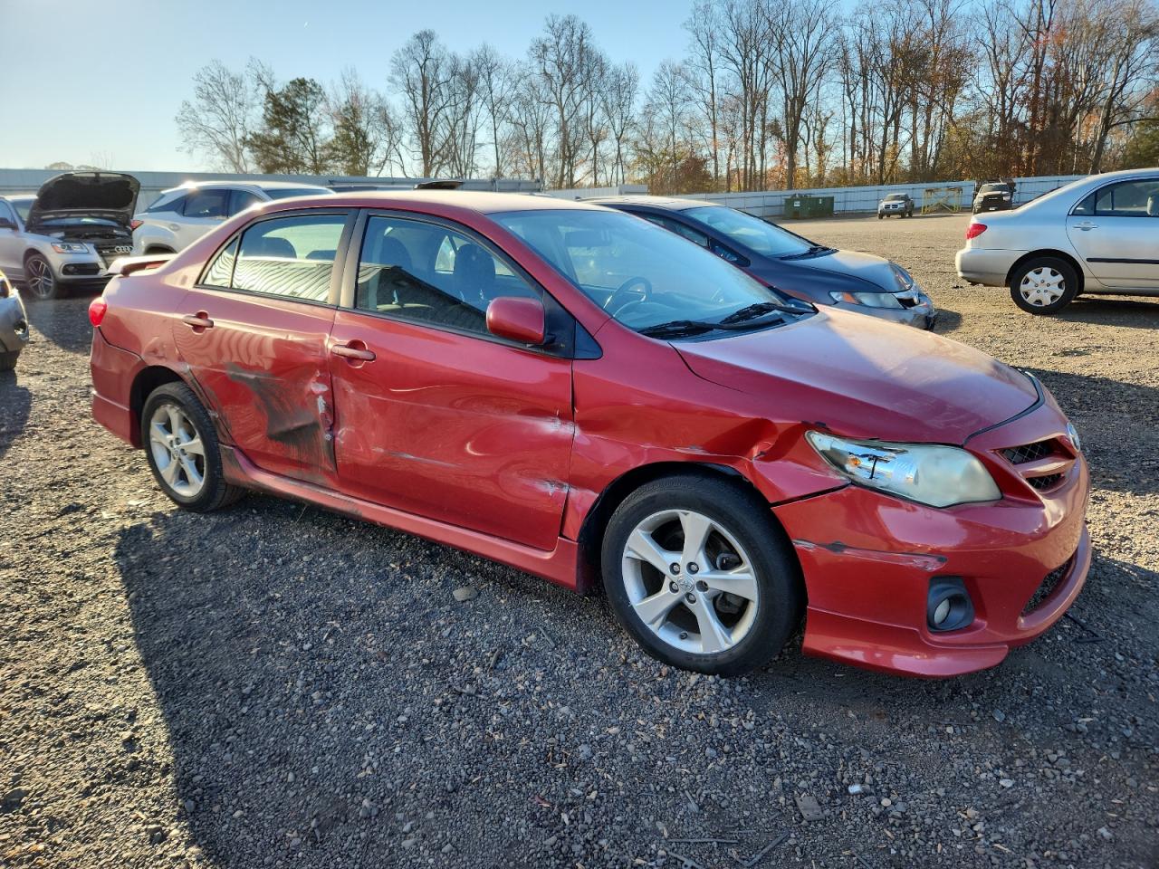 Toyota Corolla Base Image 12