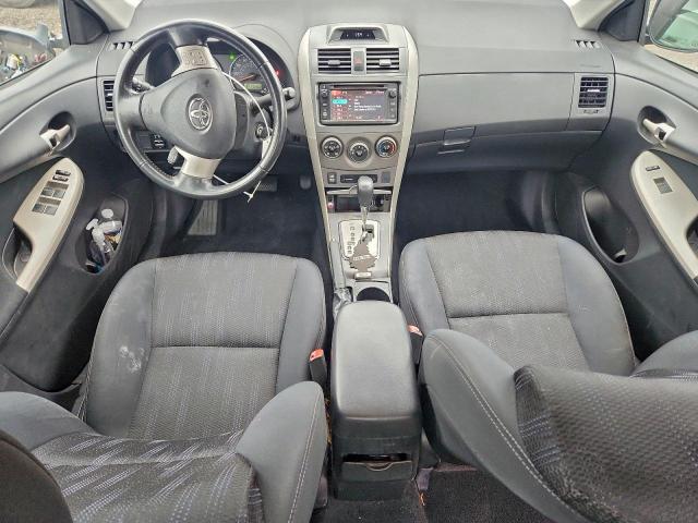 Toyota Corolla Base Image 7
