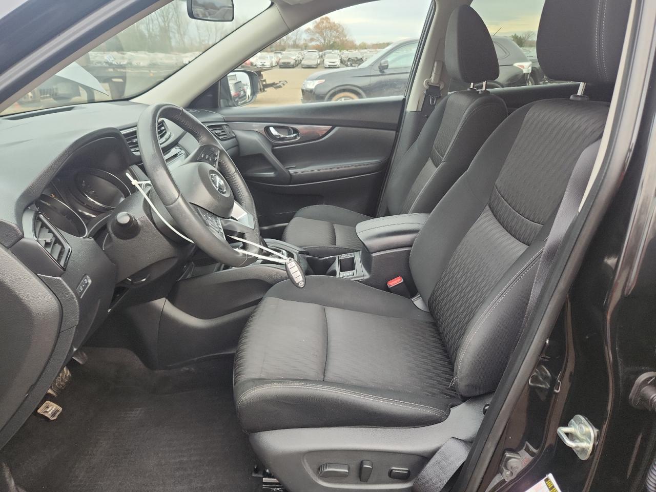 Nissan Rogue S Image 10